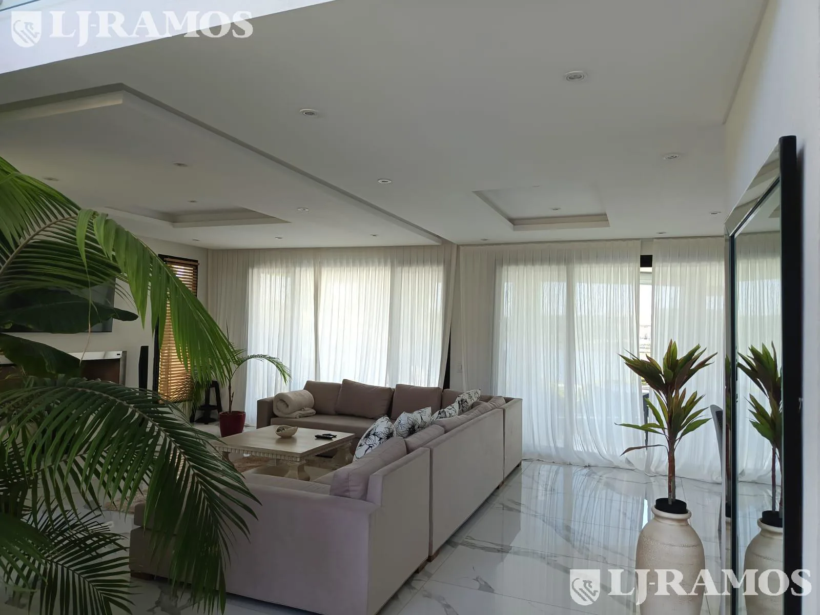 Casa en Muelles -MB- excelente ubicación foto 3