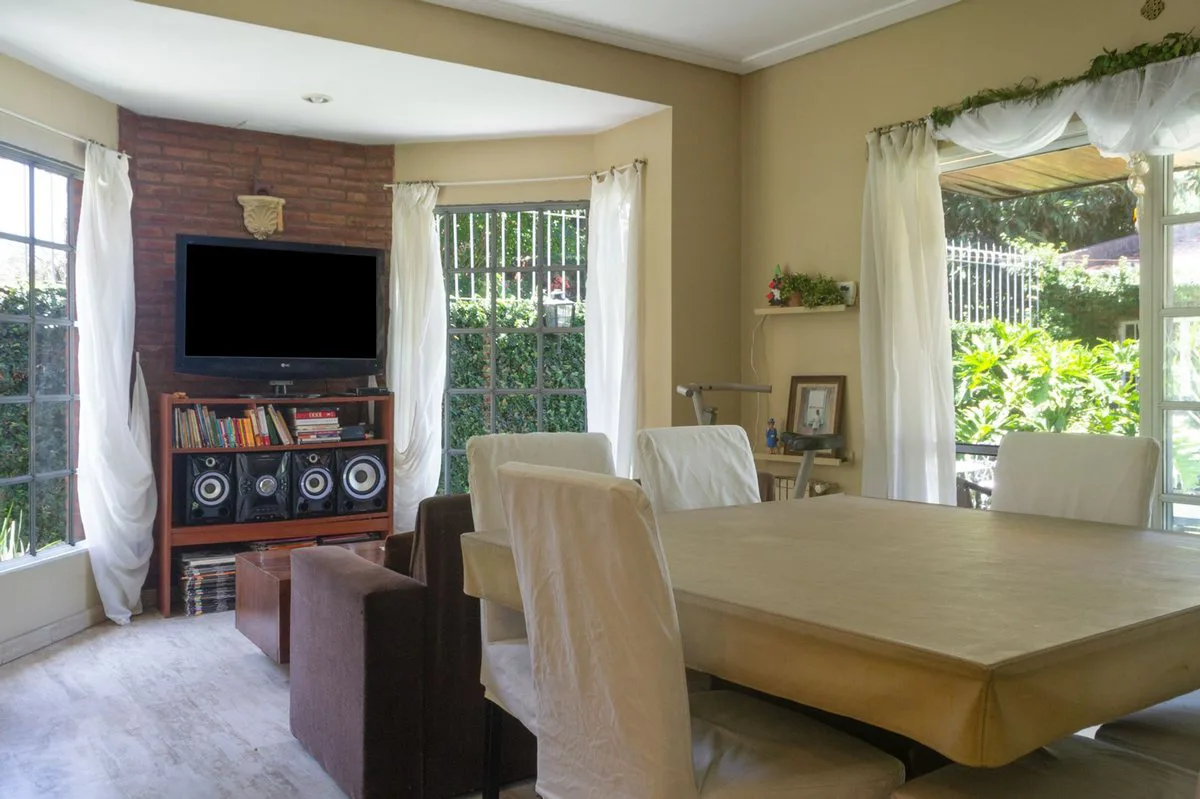 CASA 4 AMBIENTES EN VENTA EN BURZACO APTO CREDITO foto 3