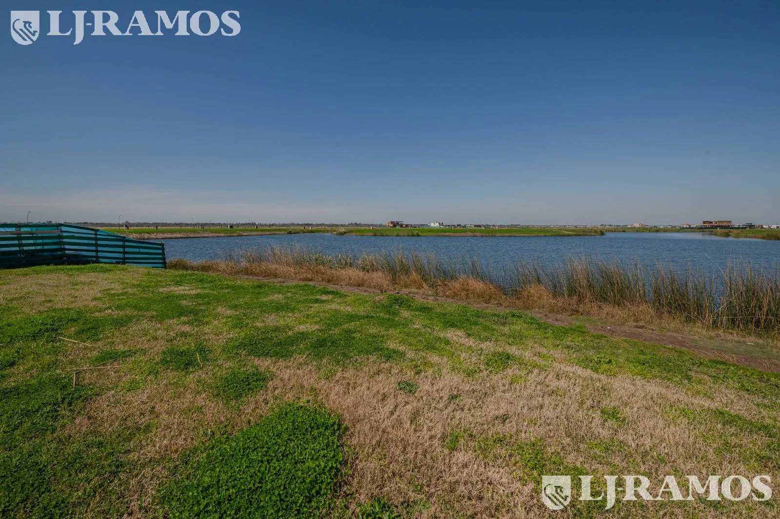 Terreno en Puertos del Lago - BARRIO AMARRAS foto 3