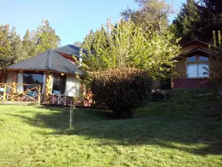 BARILOCHE: CABAÑA HERMOSA P/4 PERSONAS. A 5 MIN.HOTEL LLAO LLAO Y PUERTO PAÑUELO. VISTAS PANORAMICAS . PAISAJE IMPONENTE . LAGO MORENO ATRAS. foto 4