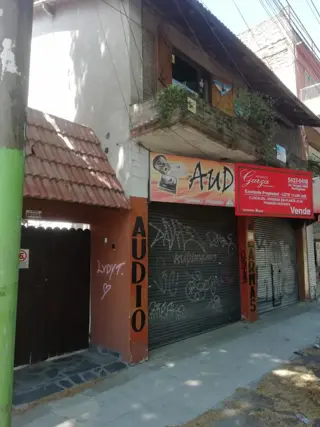 Local con vivienda sobre Av. Vergara foto 2