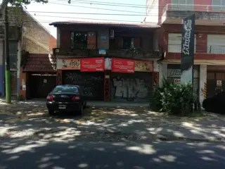 Local con vivienda sobre Av. Vergara foto 5