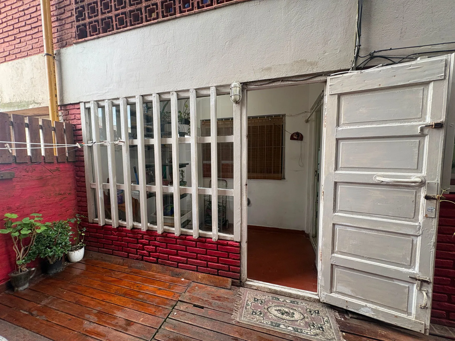 VENTA DEPTO 2 AMB + DEPEN C/ COCHERA  Y PATIO MAR foto 3