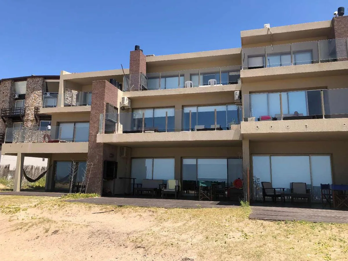 Departamento Venta Las Gaviotas frente al mar foto 4