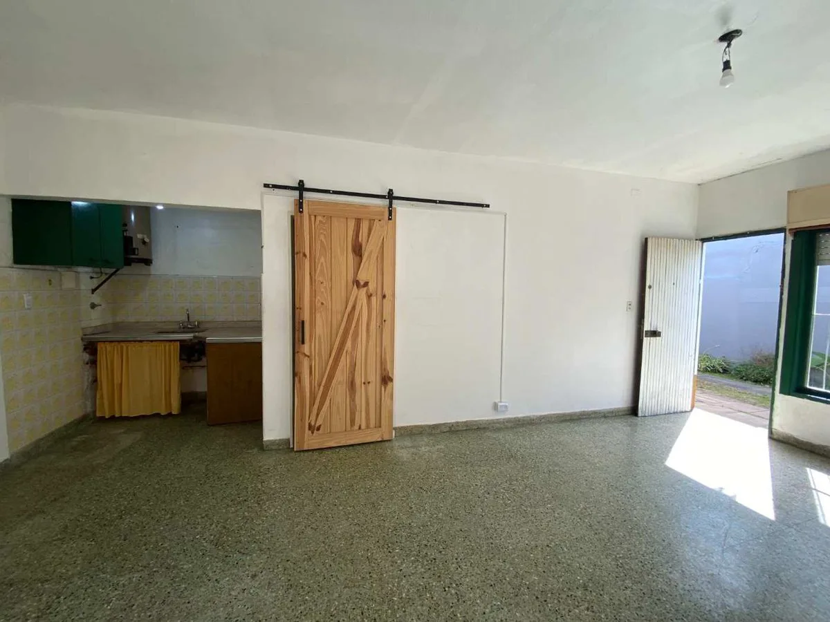 VENTA PH 2 AMBIENTES PB MORENO CON COCHERA foto 4
