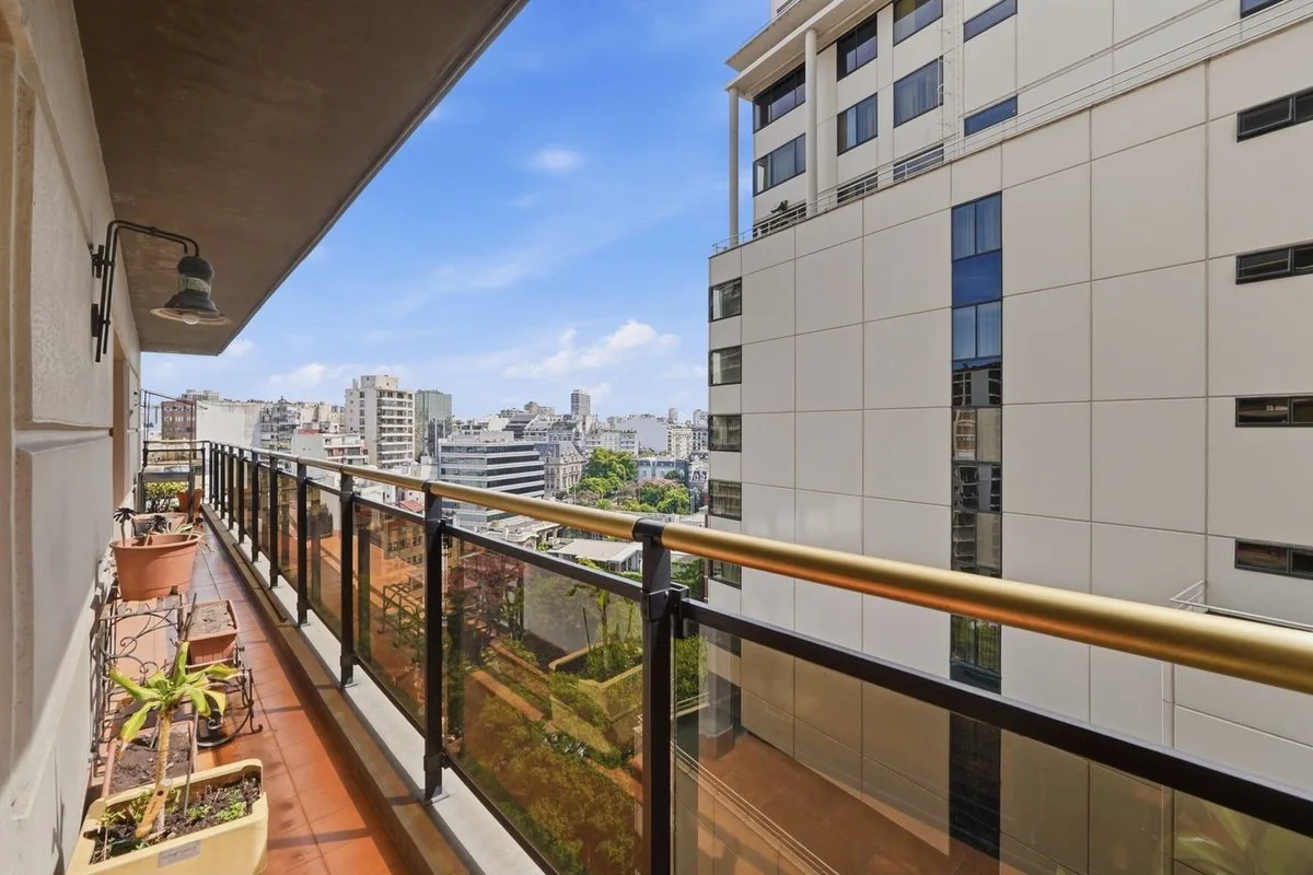 Venta Departamento con 4 habitaciones en suite foto 3