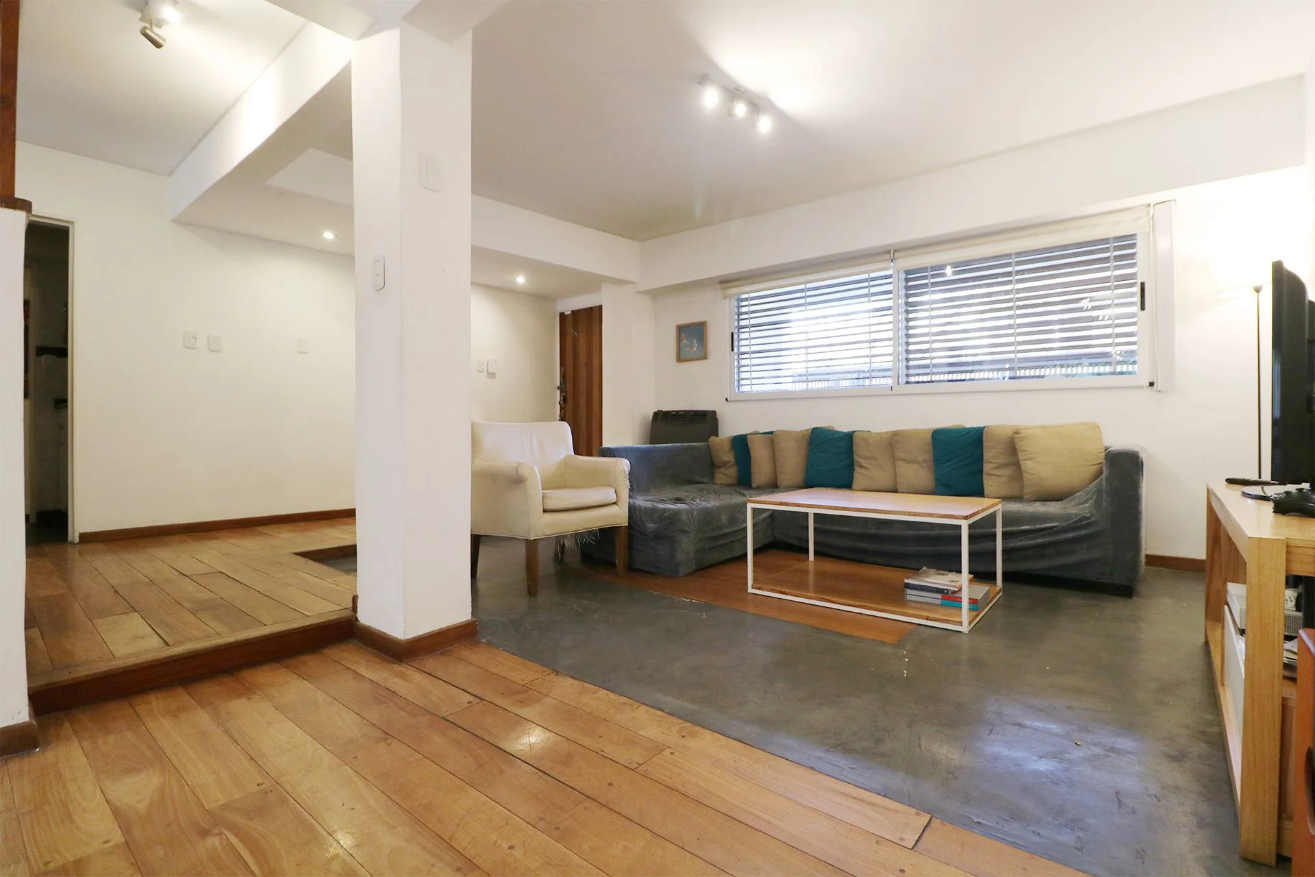 Venta Casa 5 ambientes Pileta Parque Chacabuco foto 5