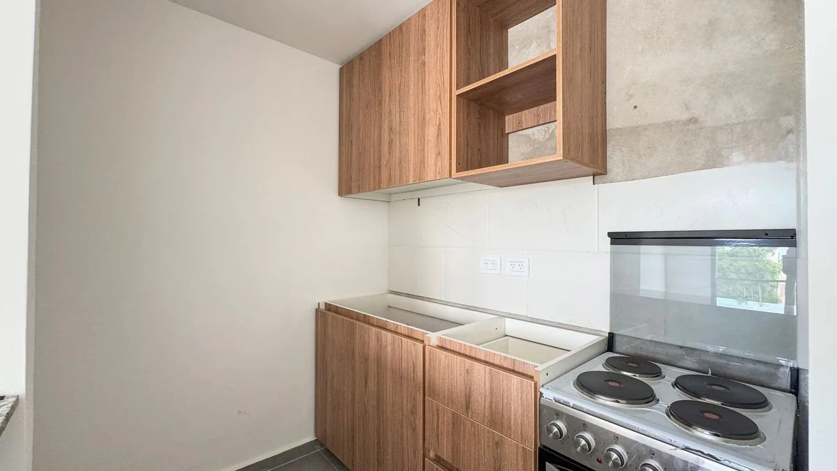 VENTA 2 AMB C/BALCON A ESTR EXC CALIDAD MONSERRAT foto 3