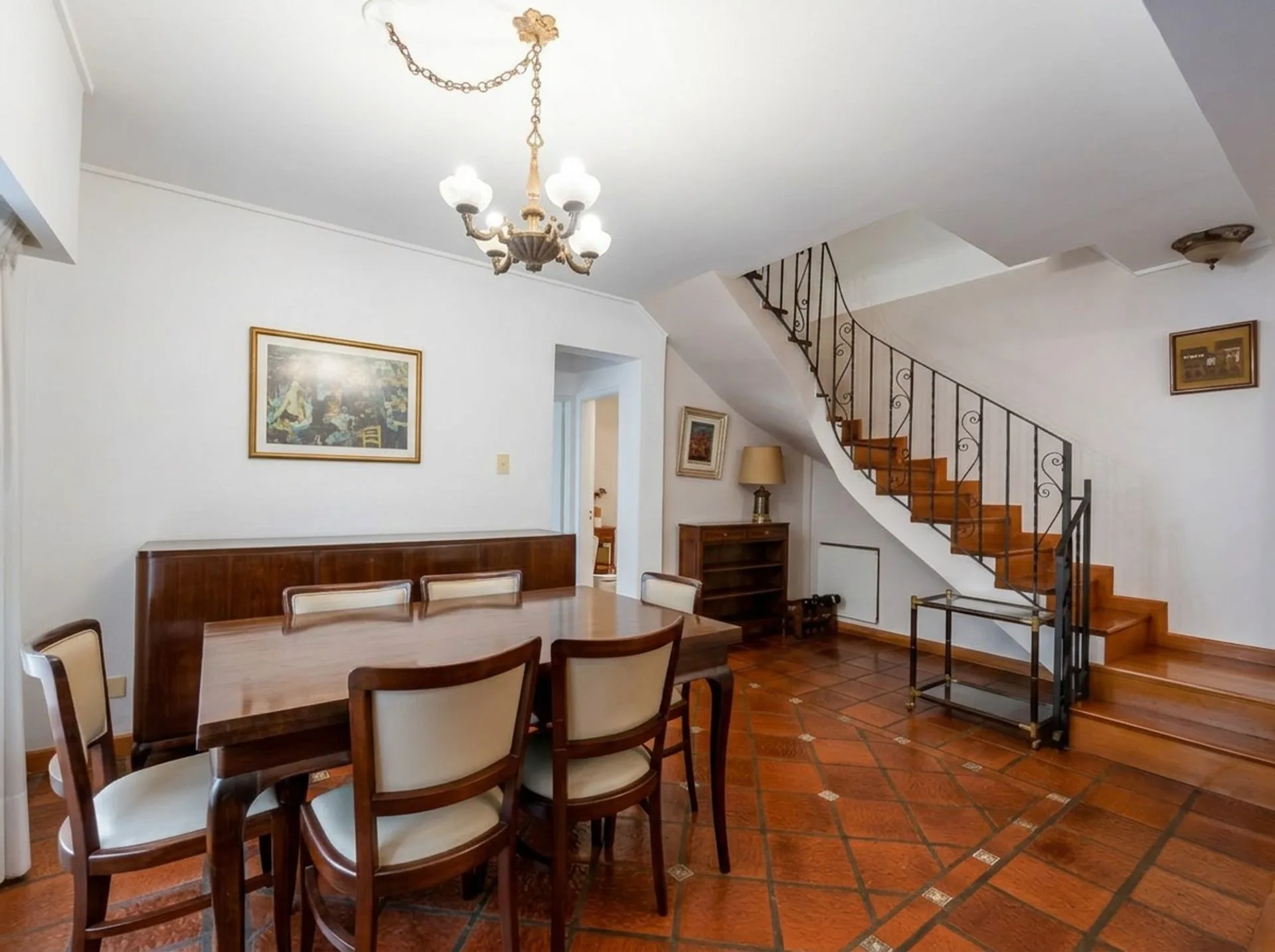 VENTA CASA 5 AMB. SAN ISIDRO EXCELENTE ESTADO foto 2