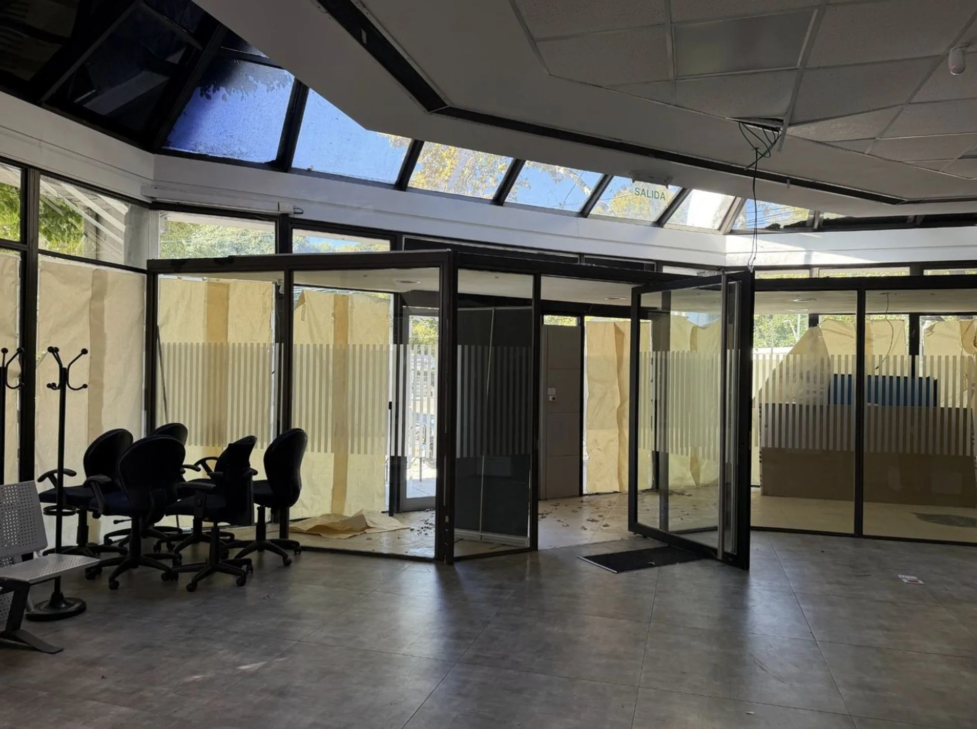 LOCAL COMERCIAL EN ESQUINA EN VENTA | SAN ISIDRO foto 2