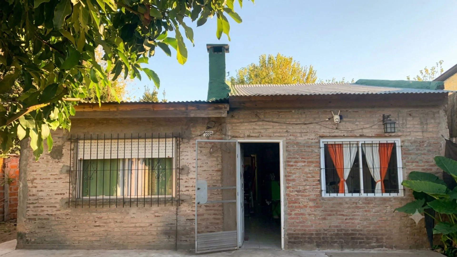 CASA Y COMERCIO EN VENTA MORENO OPORTUNIDAD foto 2
