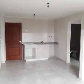 DEPARTAMENTO DE 2 AMBIENTES VENTA EN POZO foto 2