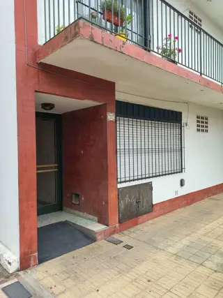 Se Vende Departamento de 2 Ambientes en Martínez con patio foto 1