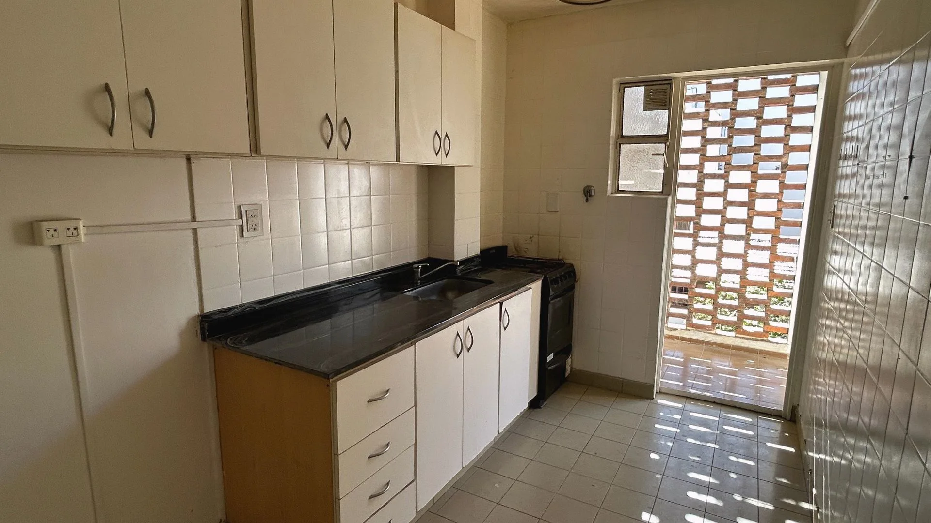 VENTA 3 AMB BALCON DEPENDENCIA COCHERA foto 4