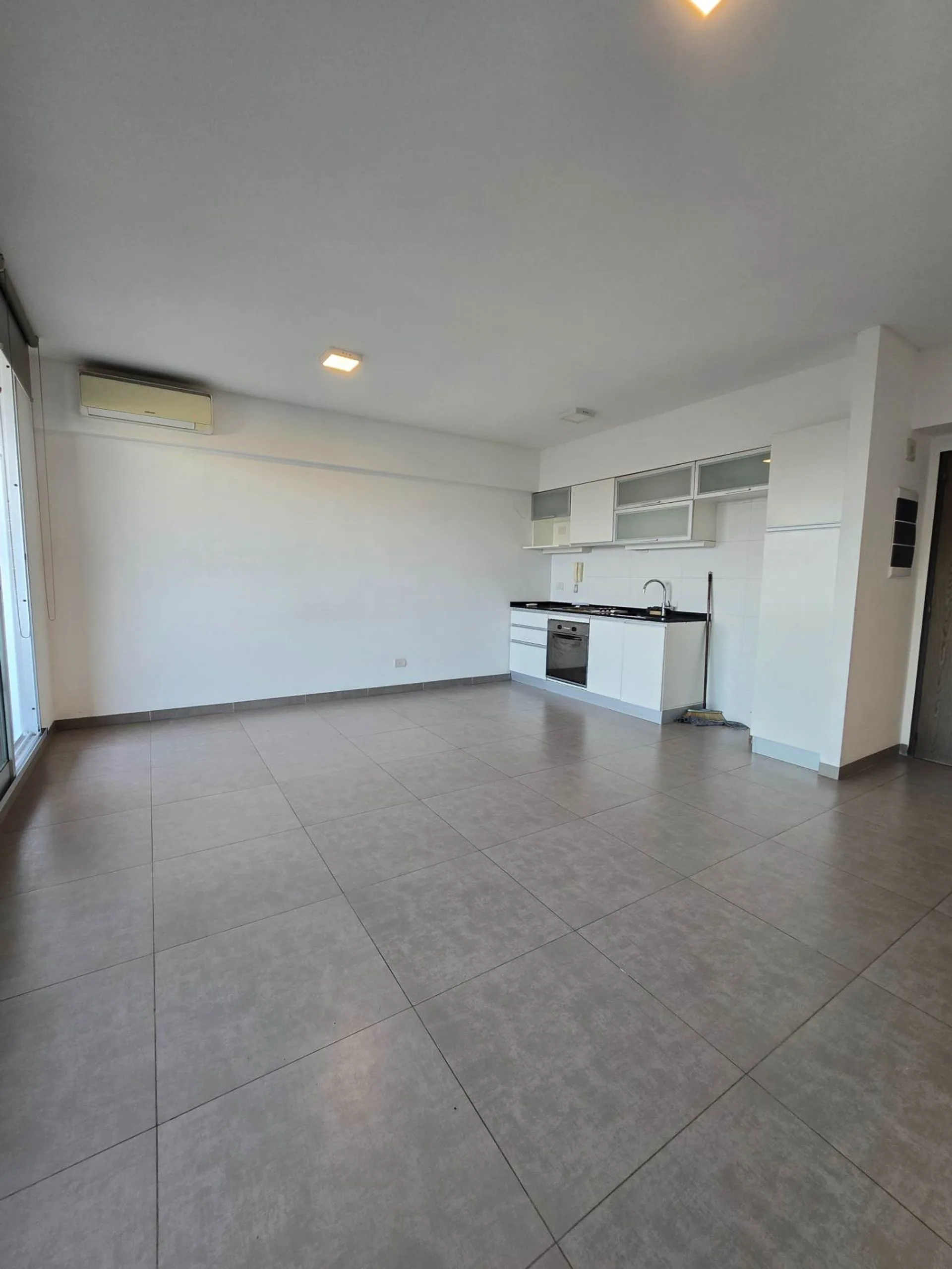 VENTA - DEPARTAMENTO 2 AMBIENTES PILETA- SUM- GYM foto 3