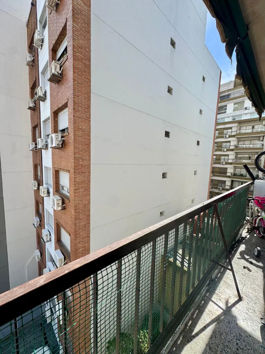 VENTA SEMIPISO 4 AMBIENTES CON DEPENDENCIA Y BAULERA - AV. LA PLATA 400 - CABALLITO foto 5