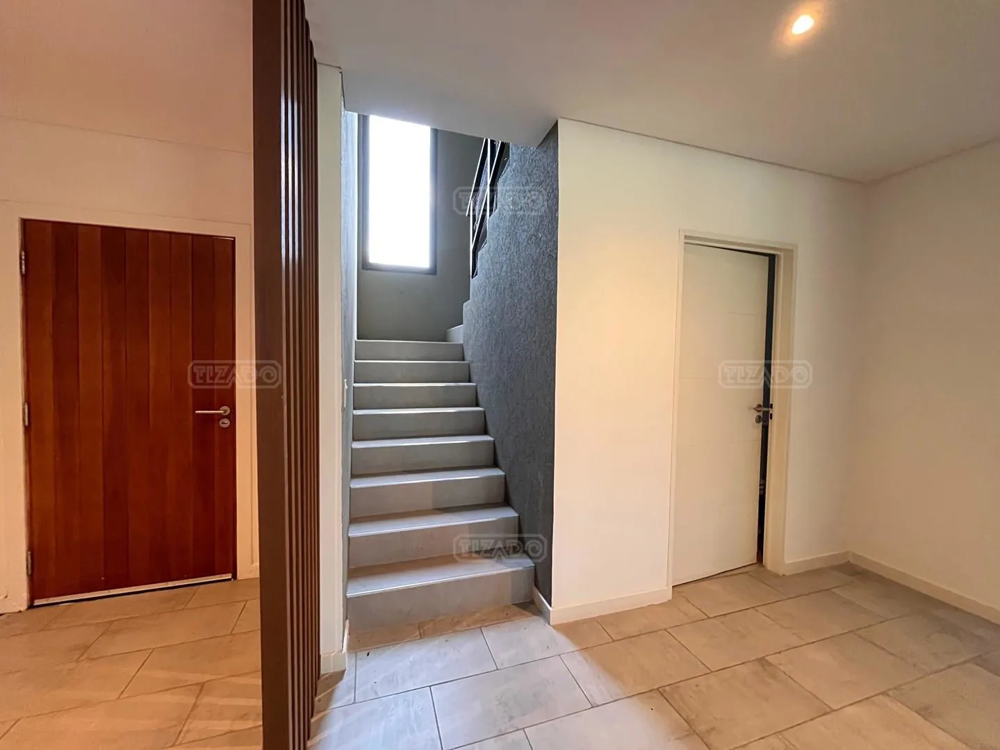 Furnished 3-Bedroom House with Pool and Garden in Ceibos, Puertos, Escobar – photo 10 of 12