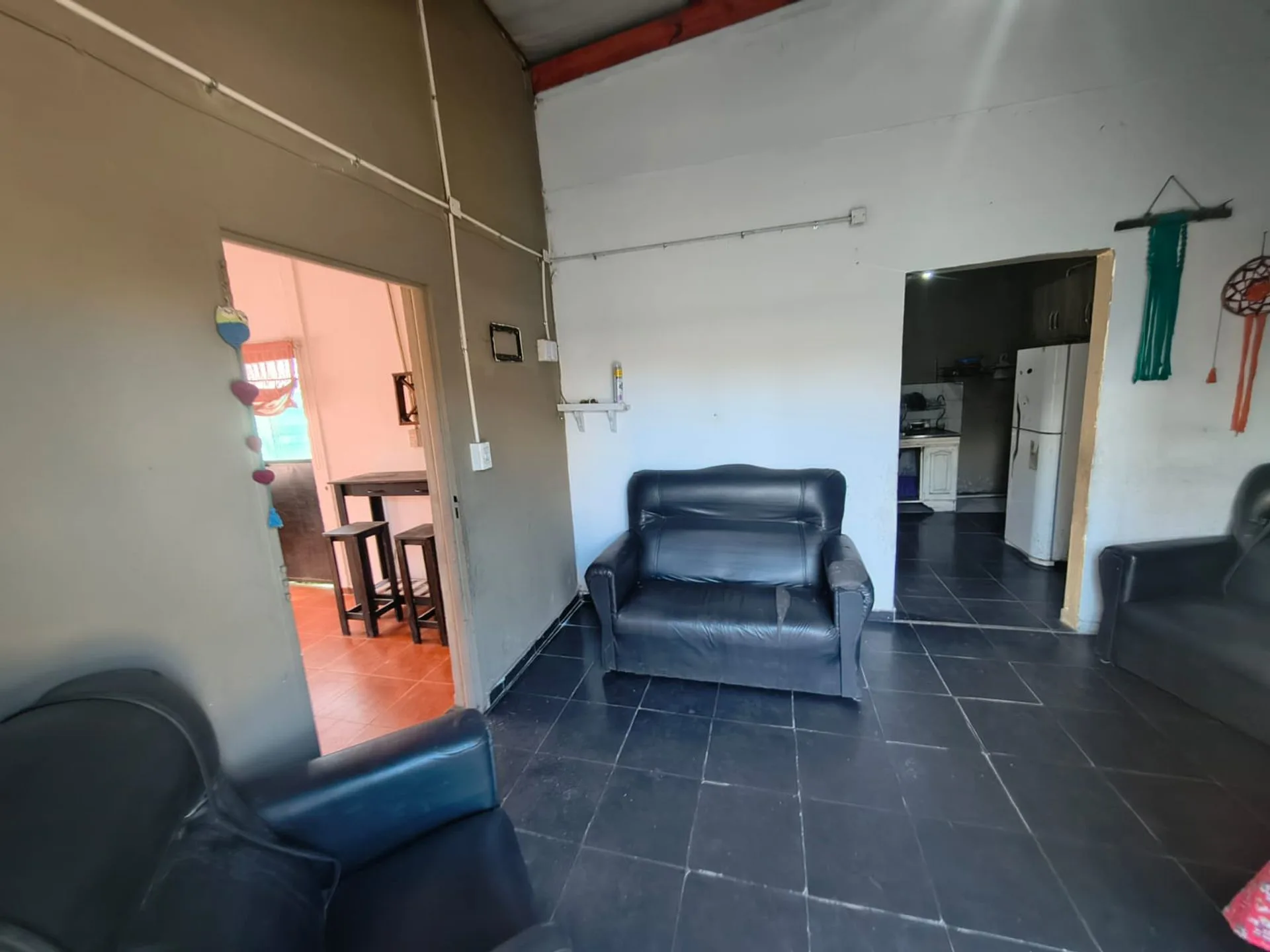 VENTA CASA 5 AMB PTE DERQUI LOCAL DEPENDENCIA foto 3
