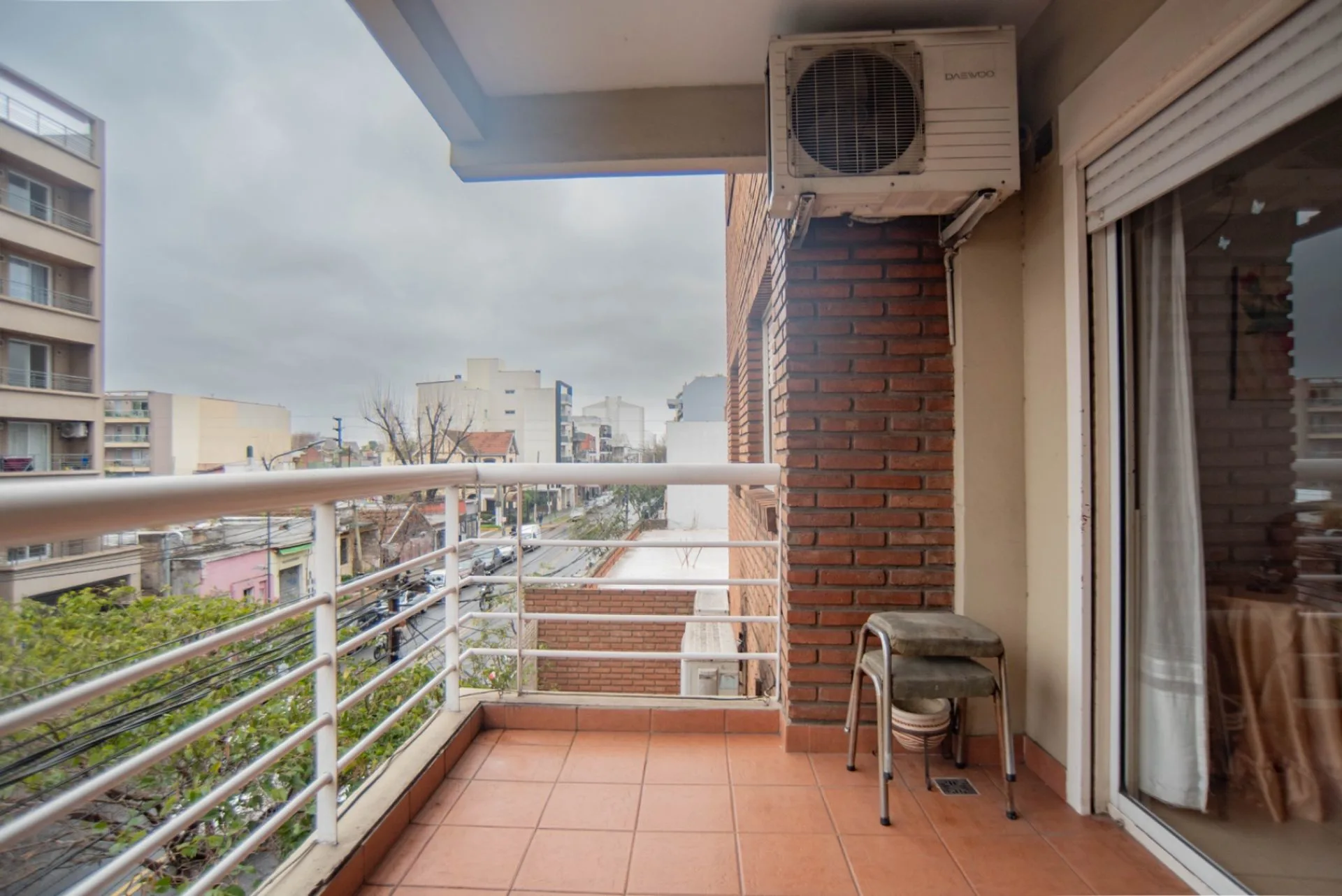 VENTA DPTO 3 AMB SANTOS LUGARES BALCON foto 2