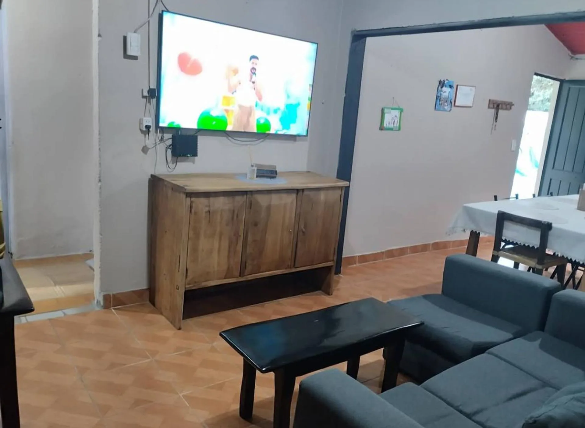 VENTA CASA 4 AMBIENTES PTE DERQUI PILAR foto 2