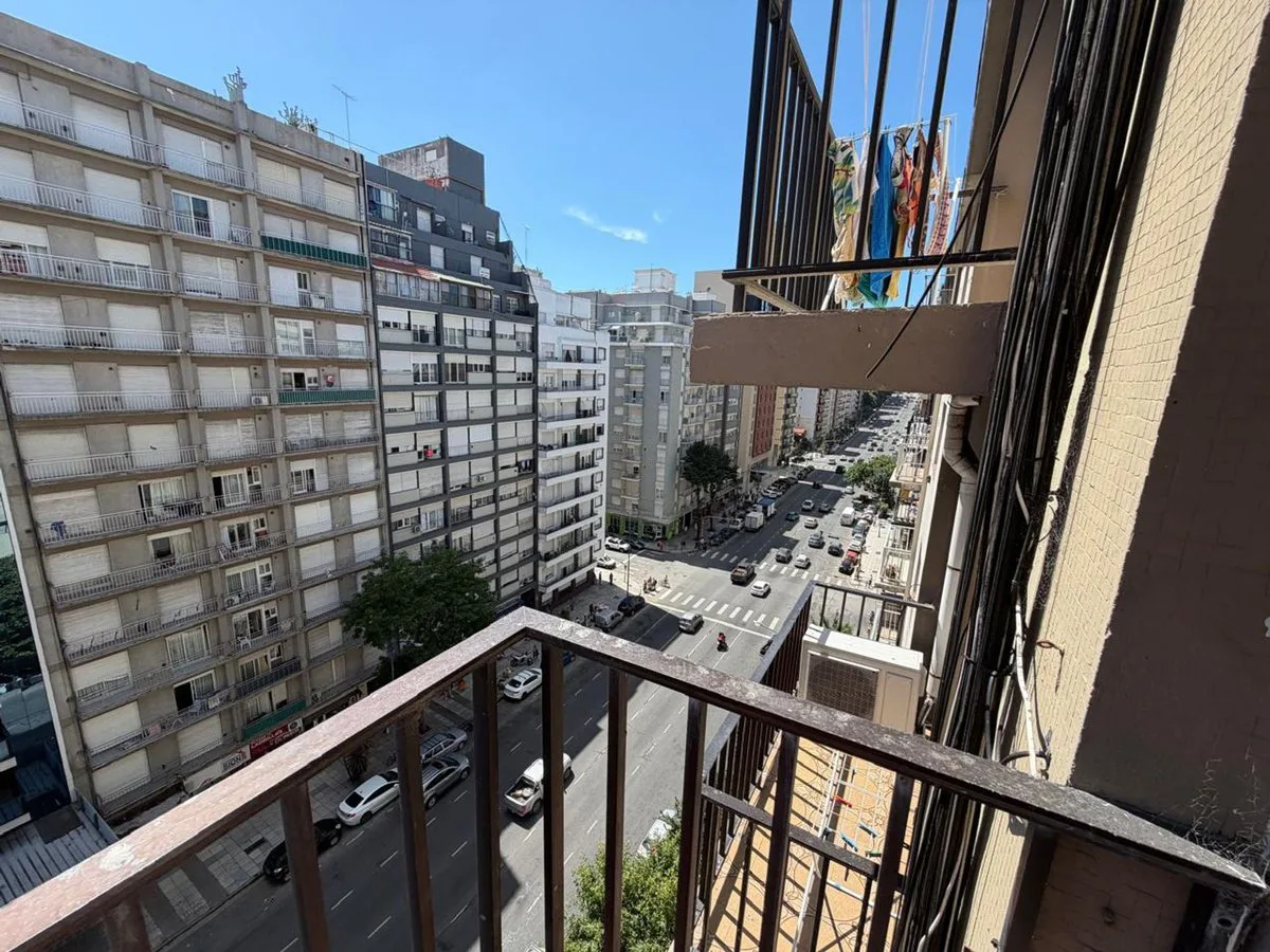 ALQUILER DEPARTAMENTO 2 AMB CON DEP BALCON COCHERA foto 2