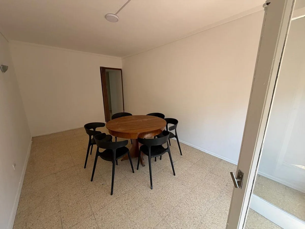 ALQUILER DEPARTAMENTO 2 AMB CON DEP BALCON COCHERA foto 3