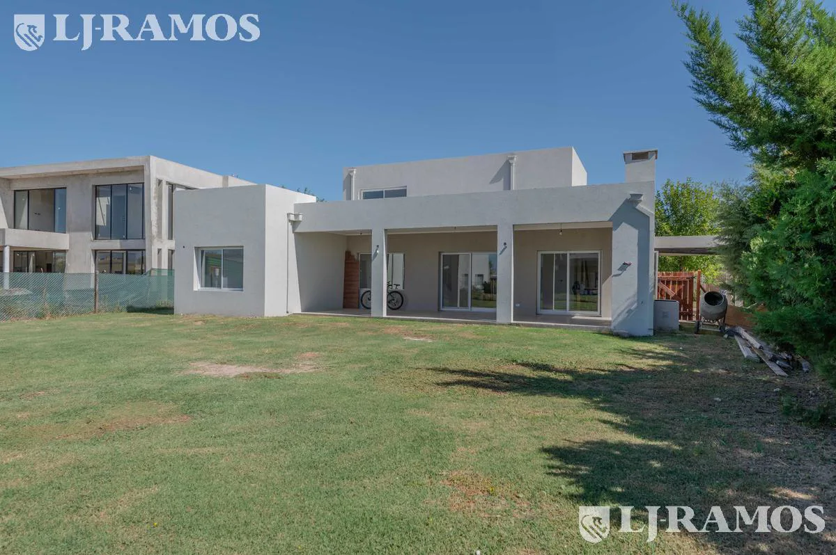Casa en venta Barrio Puerto EL Canton 250.000 Finalizada foto 4