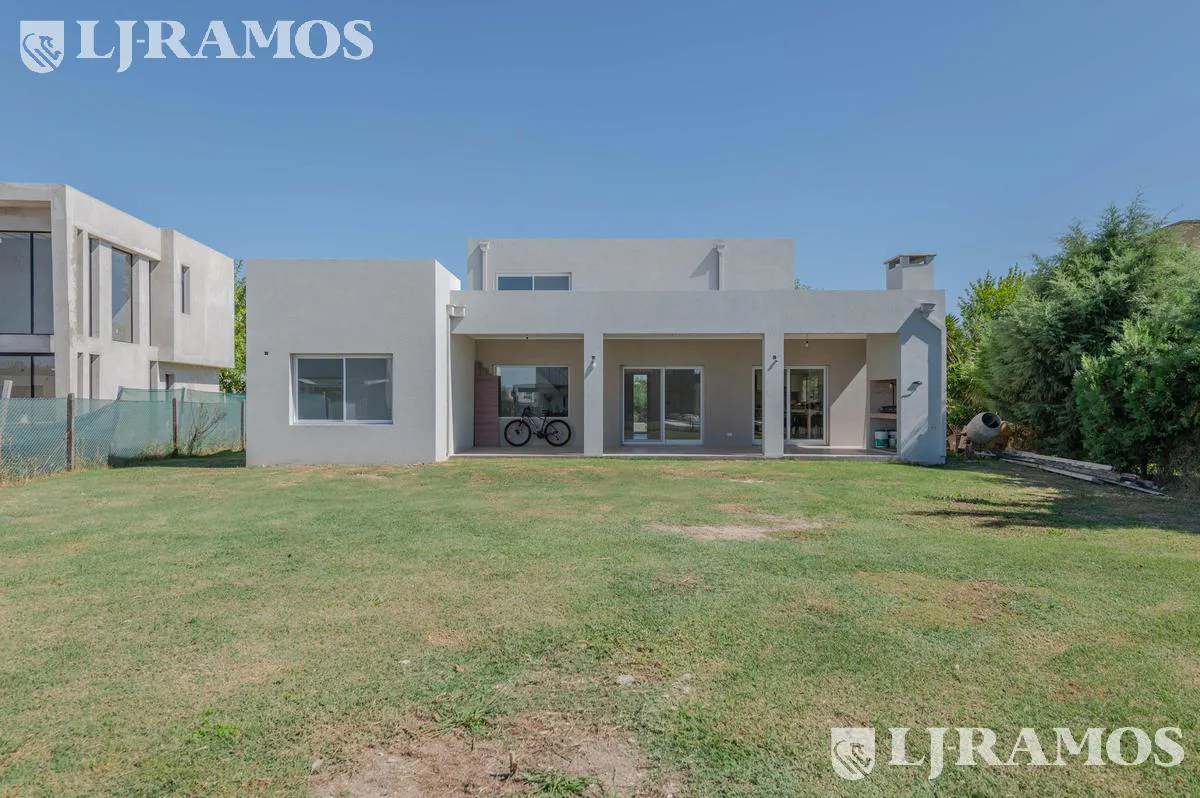 Casa en venta Barrio Puerto EL Canton 250.000 Finalizada foto 5