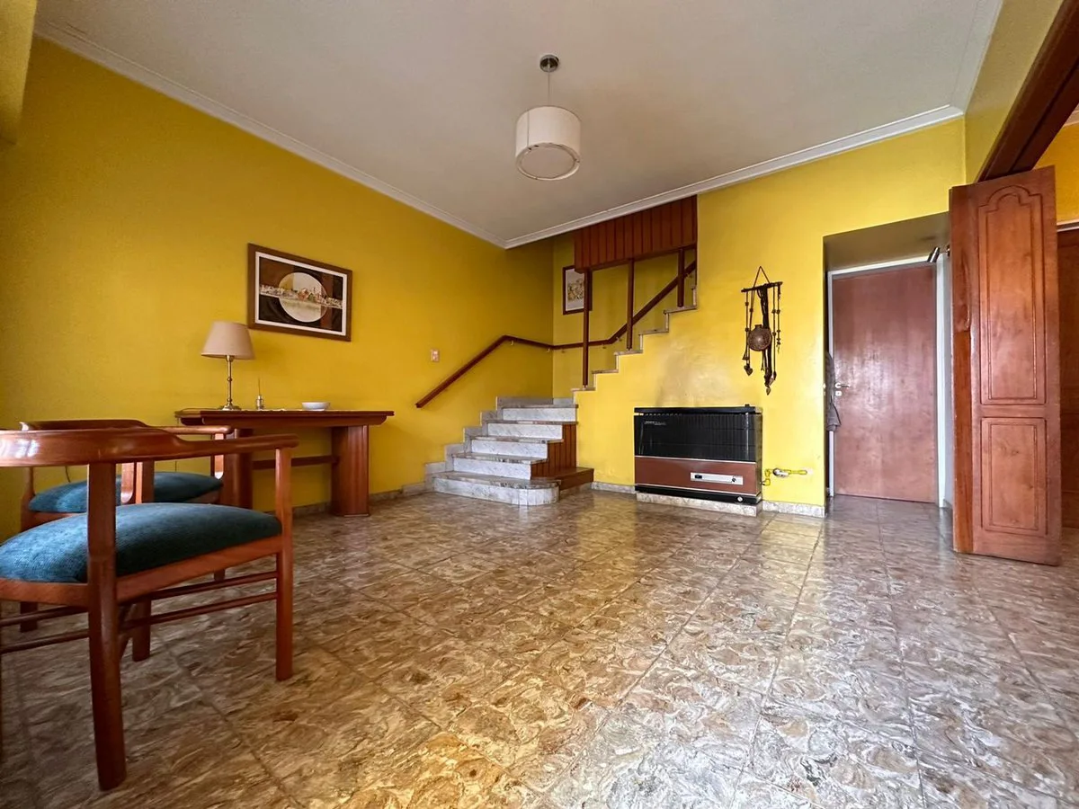 CASA IMPONENTE  TUCUMAN 62!! foto 3