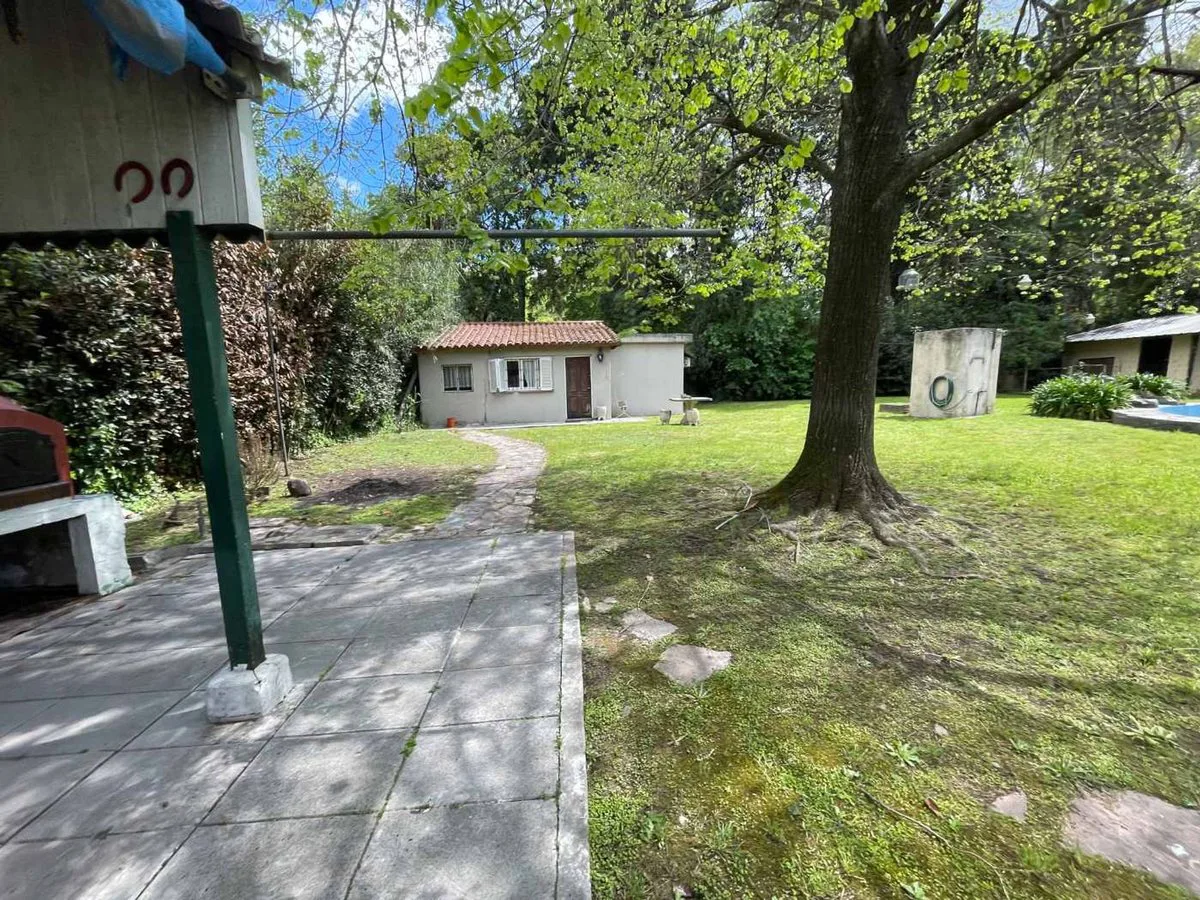VENTA DOS CASAS EN DEL VISO EN LOTE DE 2244m2 foto 3