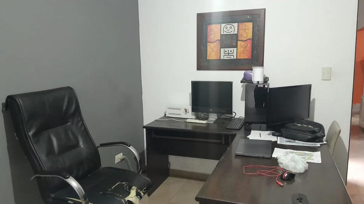 VENTA CASA 4 DORMITORIO CON PILETA VILLA MARIA foto 4