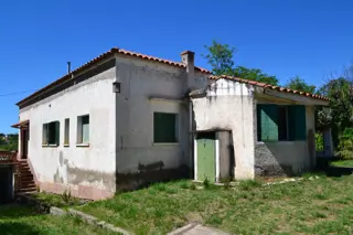 De Blasis Bienes Raices vende Antigua propiedad en zona centro, Tanti foto 2