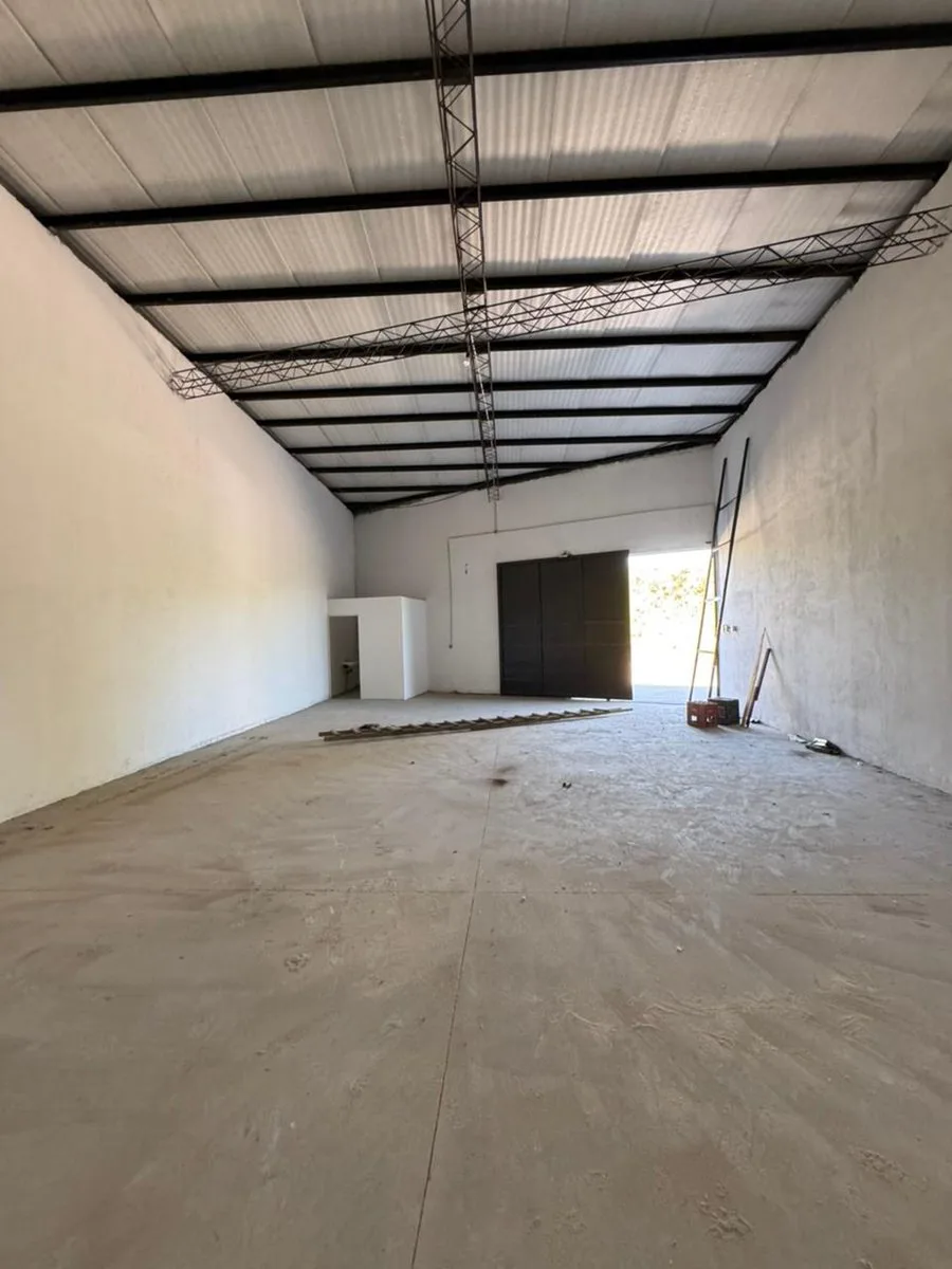 ALQUILER DEPOSITO ZONA MERCOFRUT 111 MT2