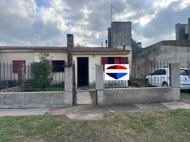 VENTA CASA 3 DORMITORIOS BOWER CÓRODBA