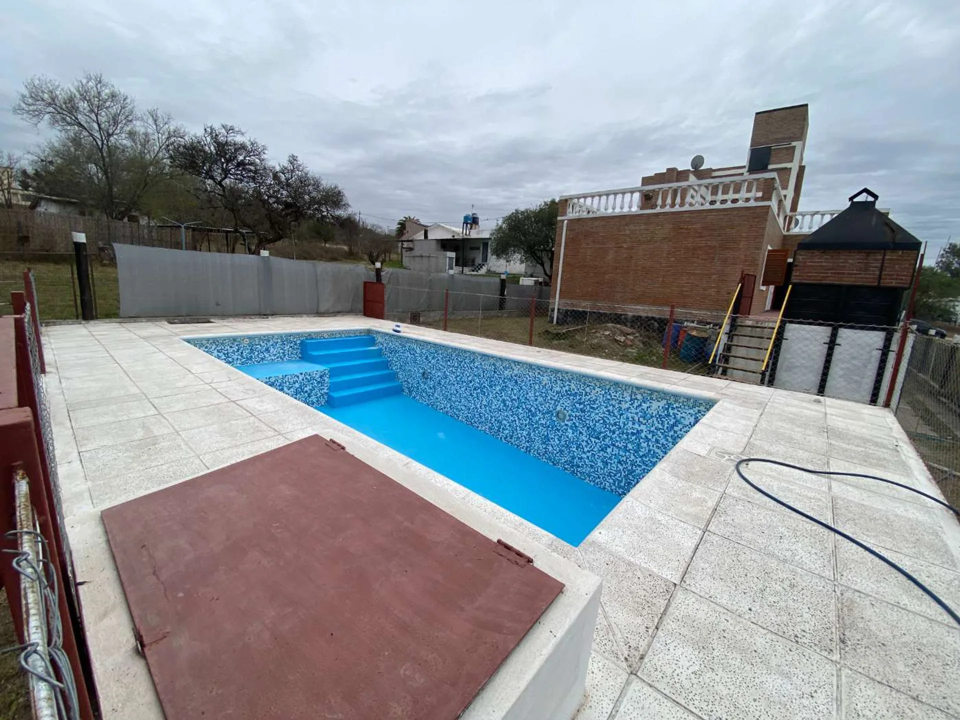 OPORTUNIDAD VENTA CASA 4 DORM CON PILETA CABALANGO foto 2