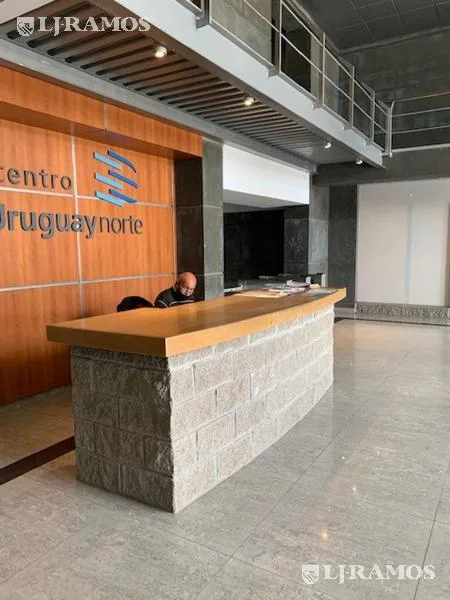 Alquiler o venta de oficina de 140 m2 en Beccar foto 2