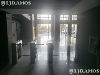 Alquiler o venta de oficina de 140 m2 en Beccar foto 3