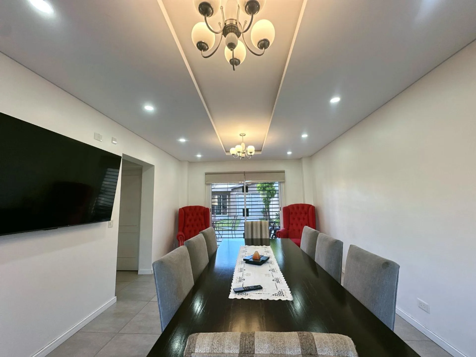 CASA EN VENTA 4 AMBIENTES PLAYROOM foto 3