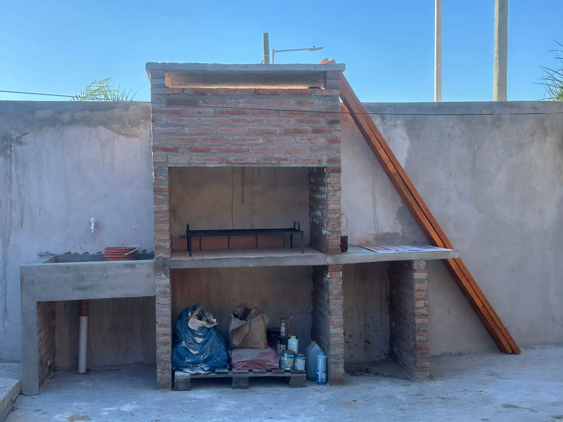 VENTA CASA 7 AMB CON PILETA EN EZEIZA foto 4