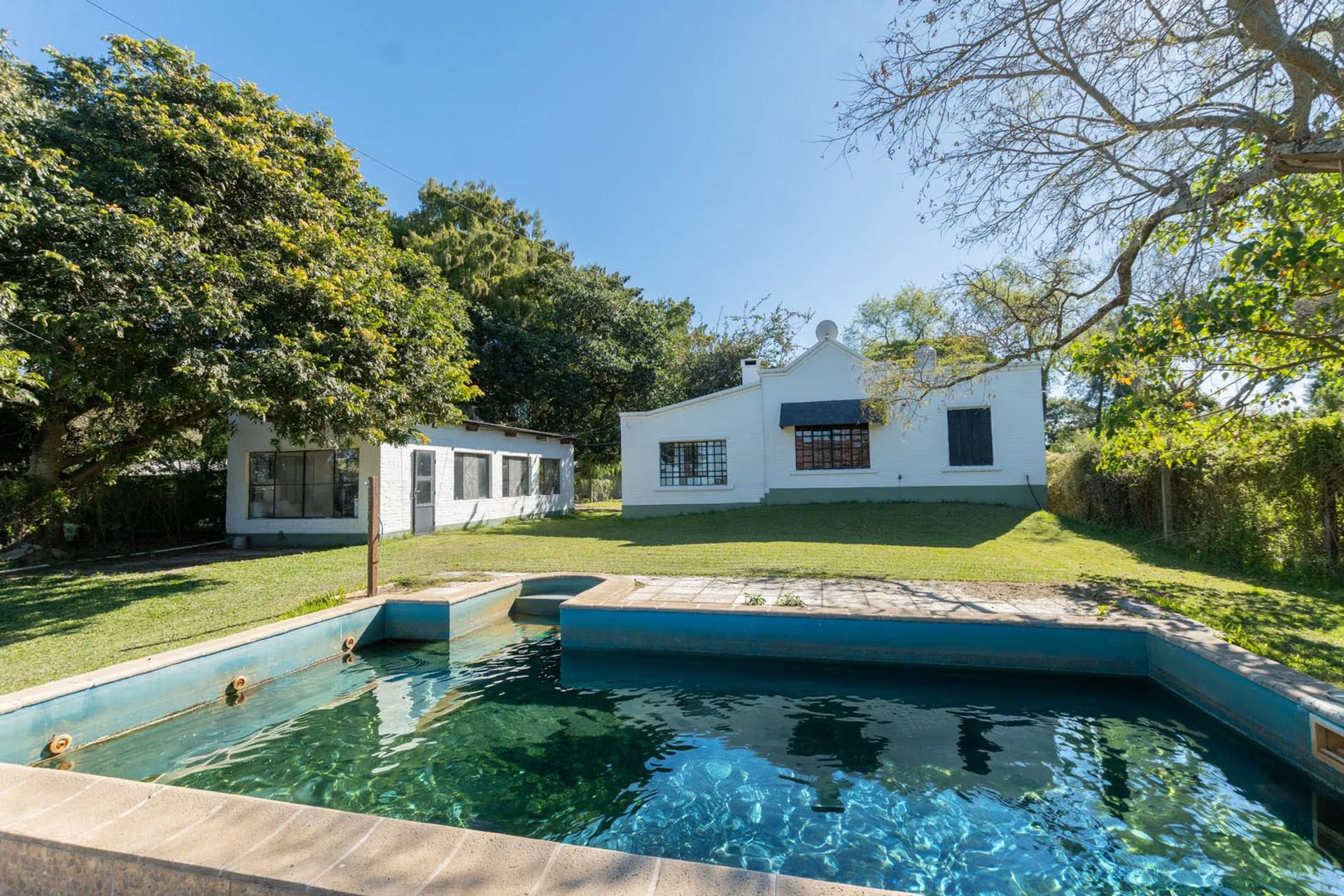 Casa con salida al río en Arroyo Leyes | Venta