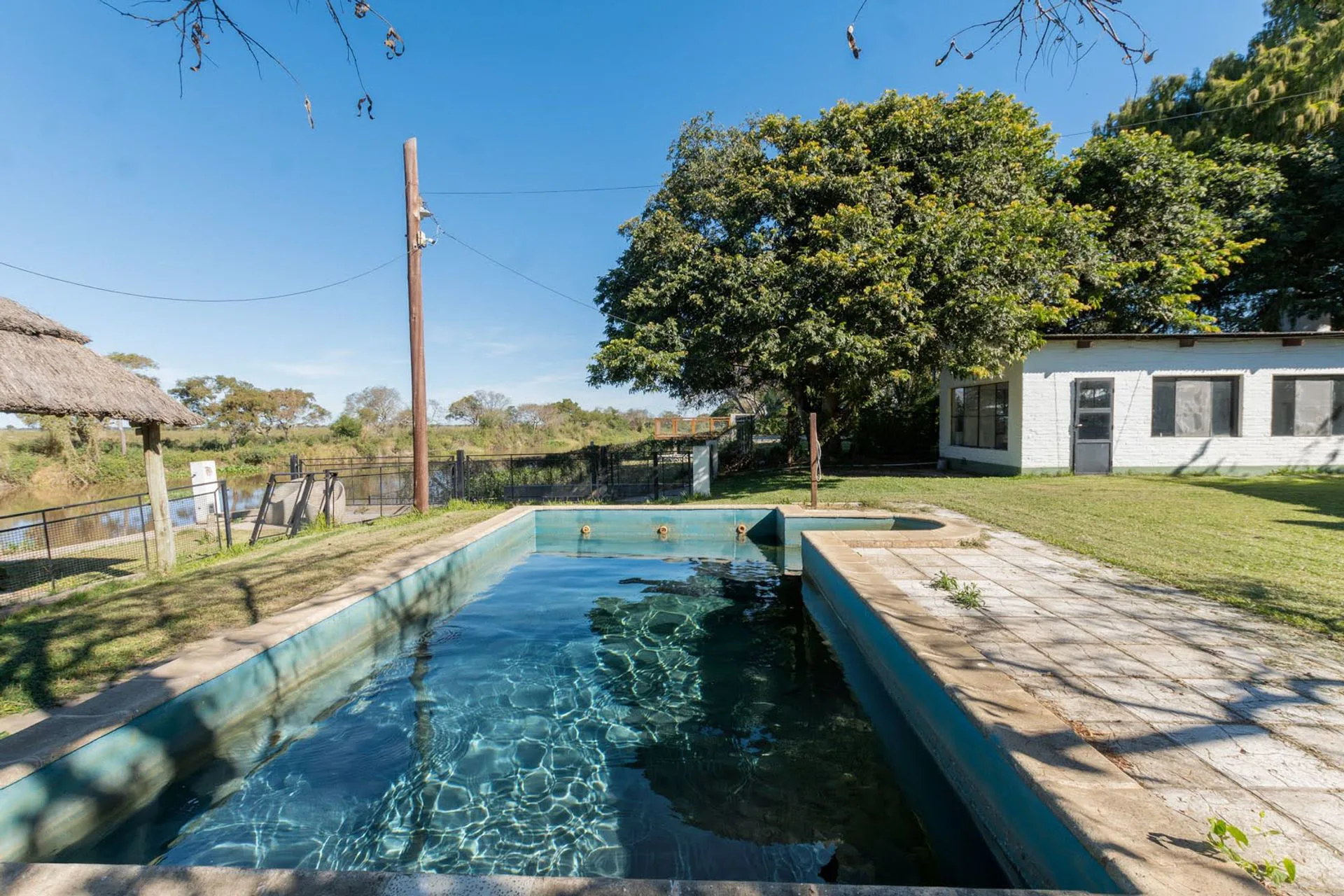 Casa con salida al río en Arroyo Leyes | Venta foto 3