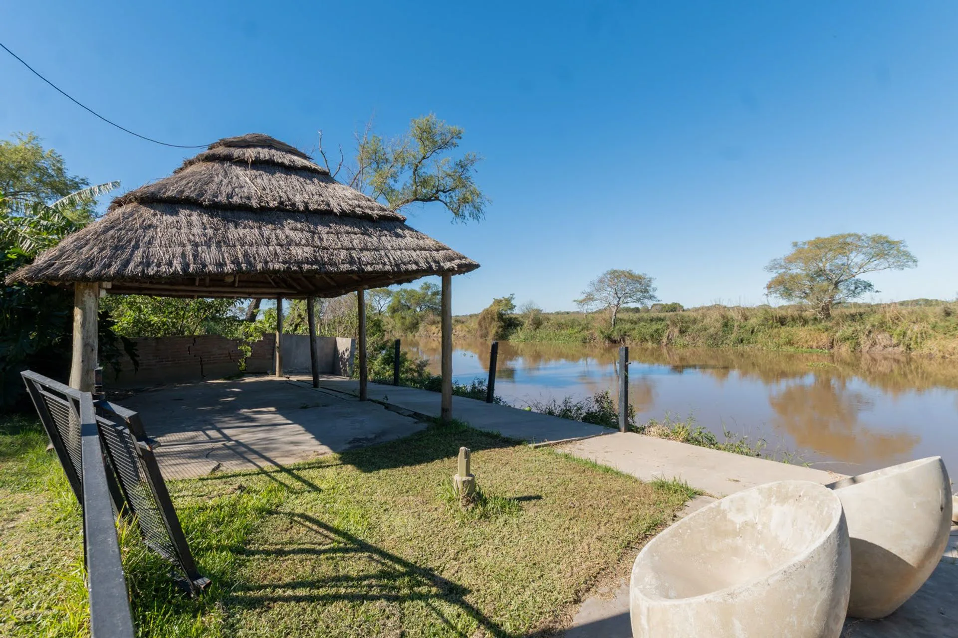 Casa con salida al río en Arroyo Leyes | Venta foto 4