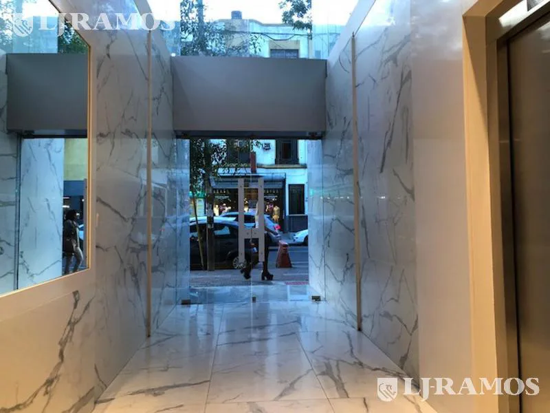 Alquiler de oficina de 297 m2 en Villa Urquiza foto 2