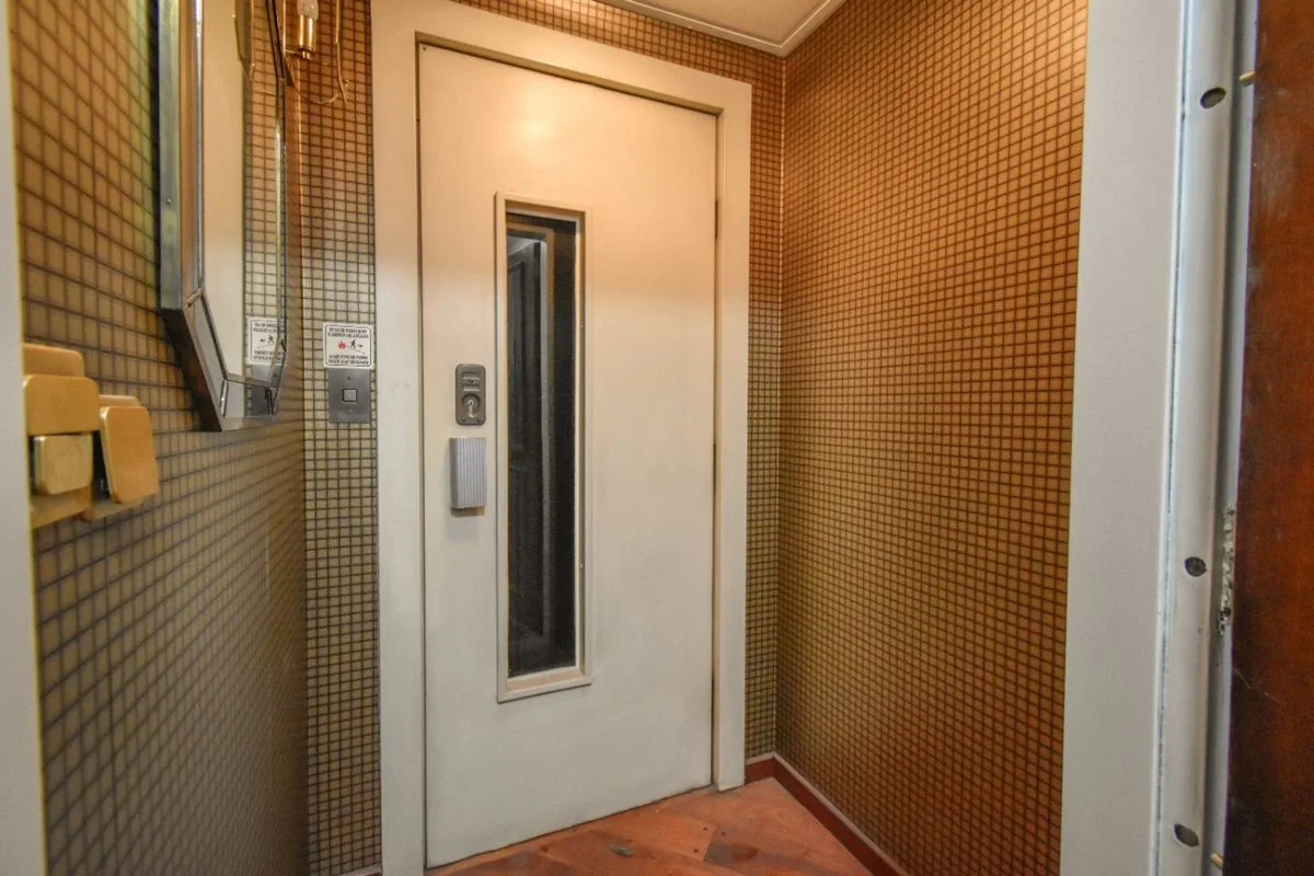 VENTA DE DEPARTAMENTO EN BELGRANO 5 AMBIENTES foto 2