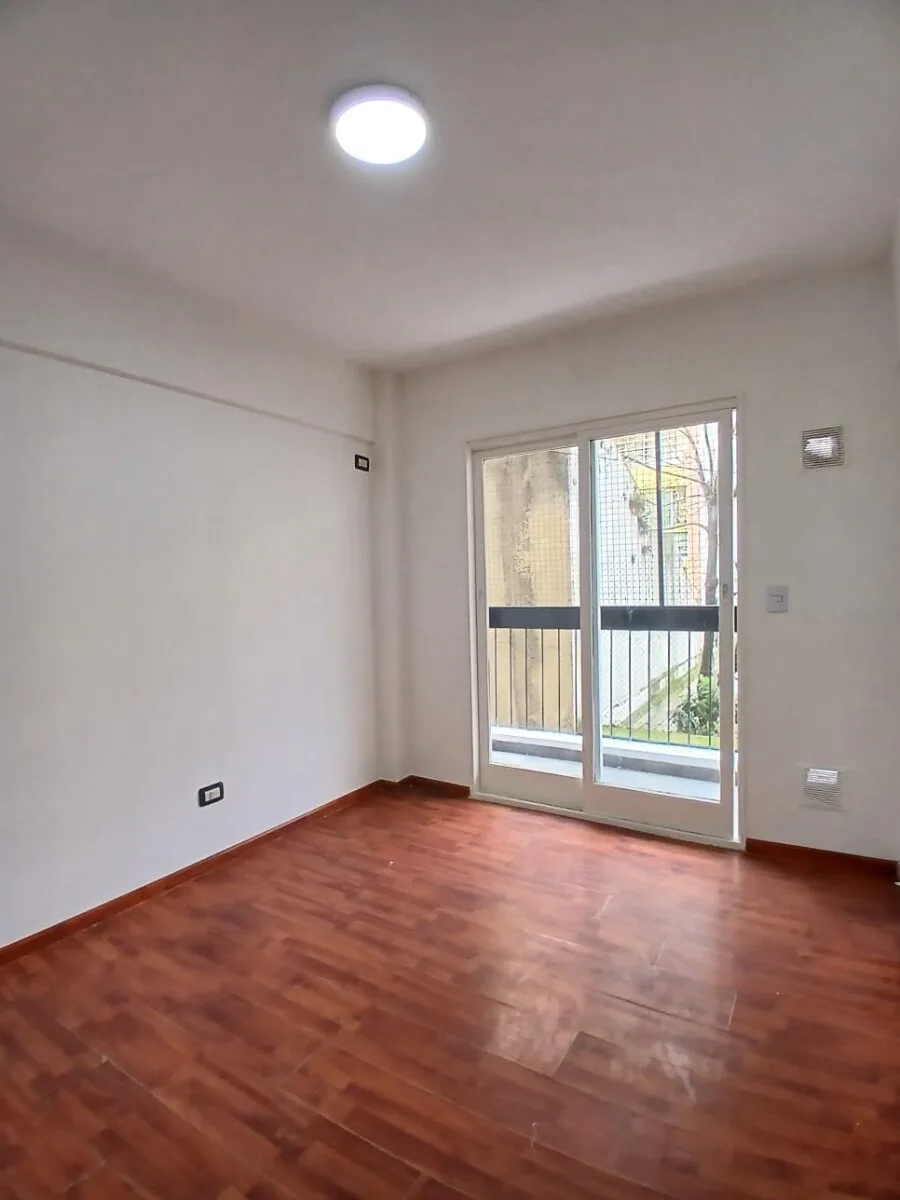 Se vende un lindo departamento de 3 ambientes - Balvanera foto 2