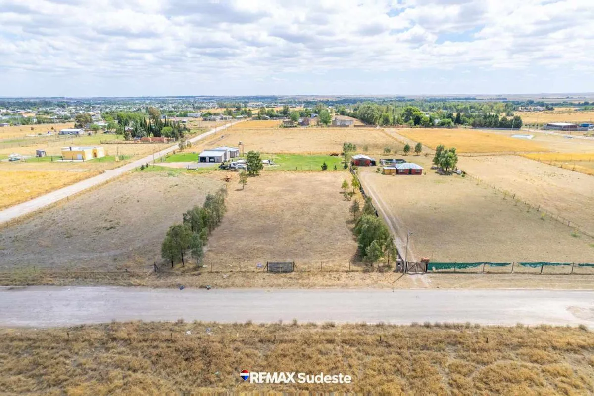 Lote de 3.200 m² zona Club Midget. Alambrado foto 2