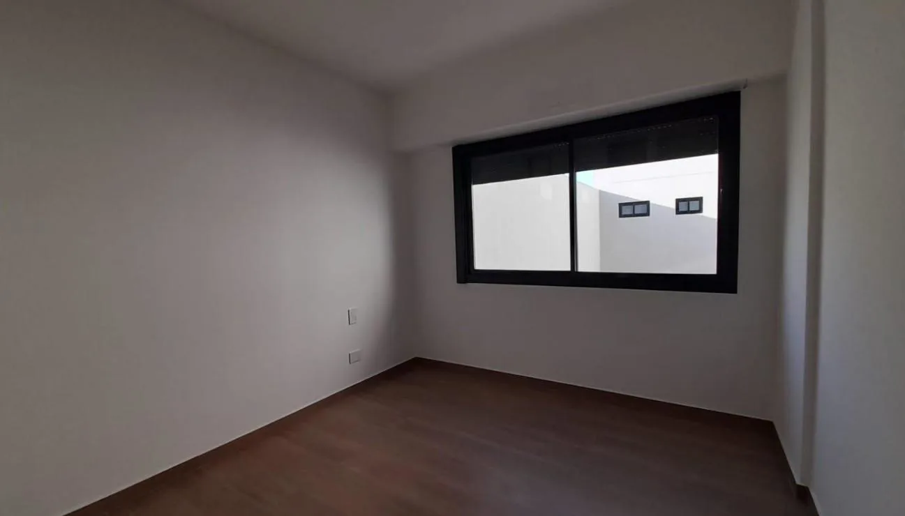 Departamento 2 ambientes con balcón y cochera en alquiler - Villa Urquiza foto 3