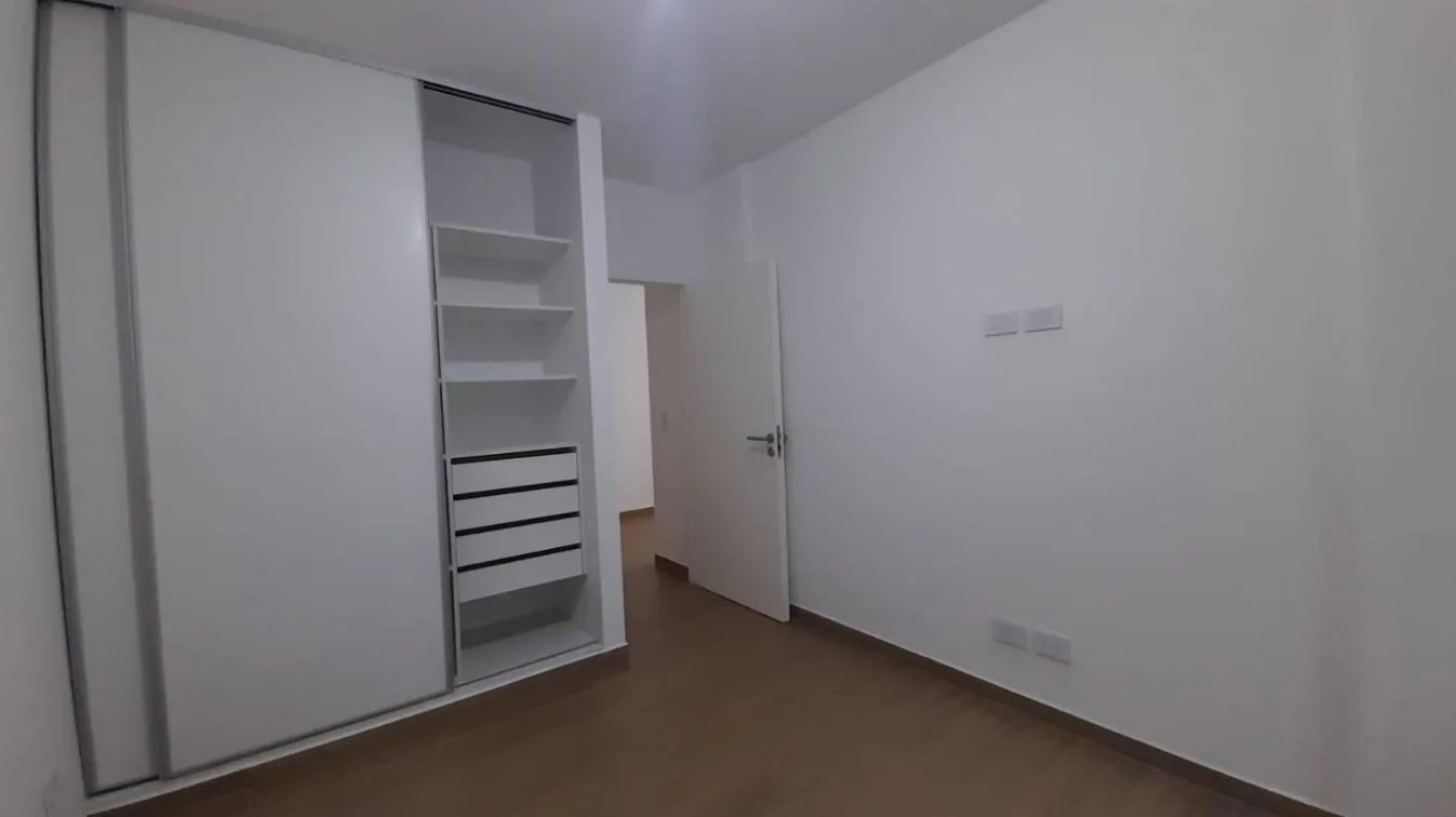 Departamento 2 ambientes con balcón y cochera en alquiler - Villa Urquiza foto 4