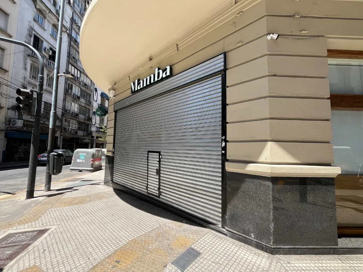 EDIFICIO ÚNICO EN ESQUINA P/ OFICINA O DESARROLLO foto 3