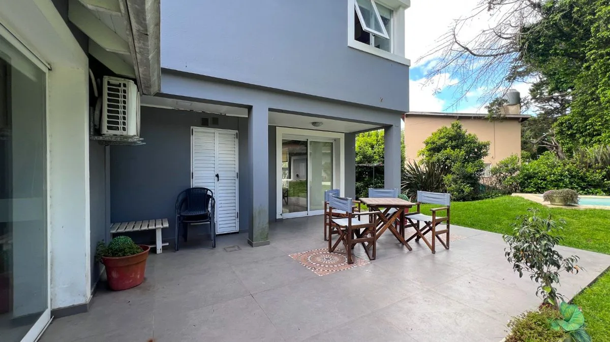 Venta casa 5 ambientes con pileta Colina Alegre foto 4